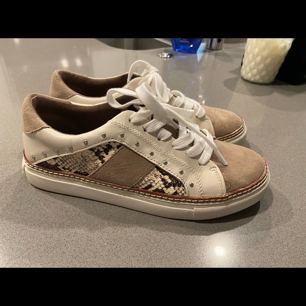Crown vintage sneakers